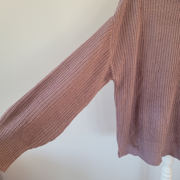 LAVENDER High-Low High Neck Sweater w/Puff Sleeves - Picture 4 of 11